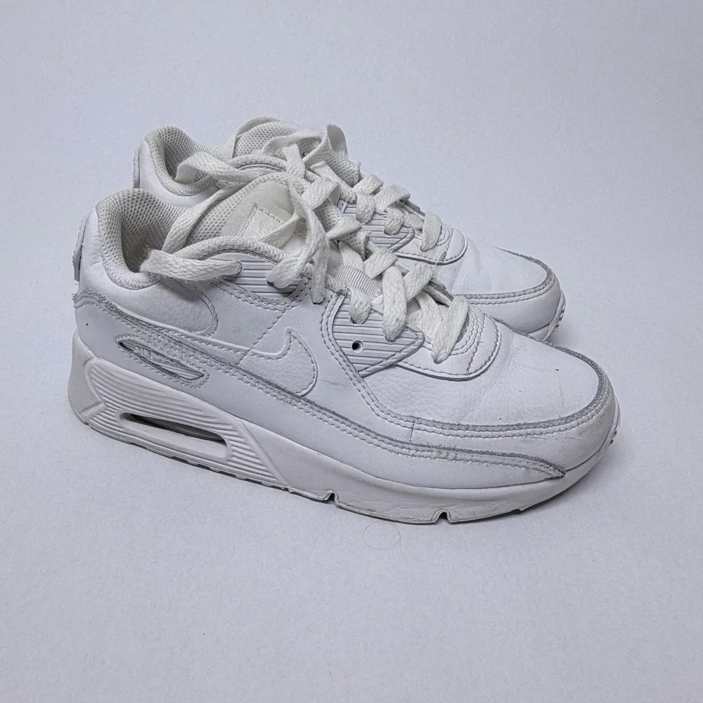 Nike Air Max 90 LTR GS Triple White Sneakers Kids Size 2Y Youth